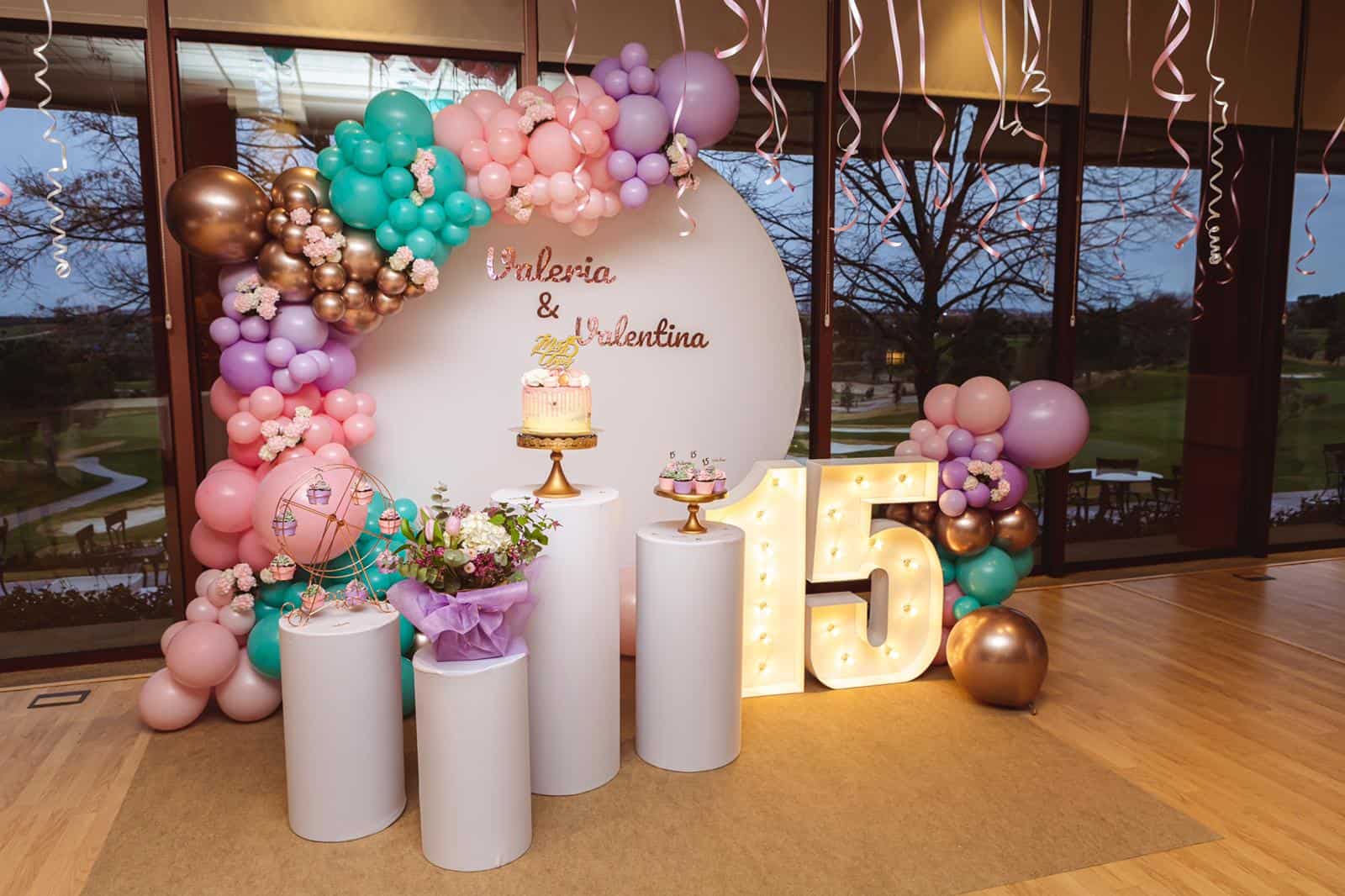 Decoracion de 15 online años rosa y negro