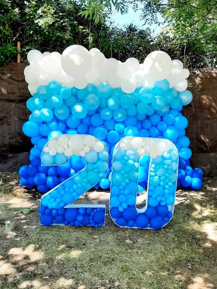 Balloon wall en tonos corporativos para los 20 años de Camerfirma