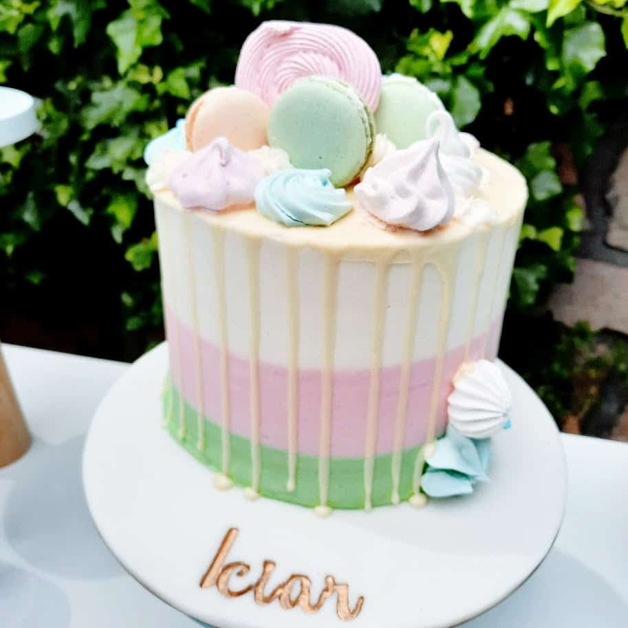 tarta de comunión niña rosa y verde